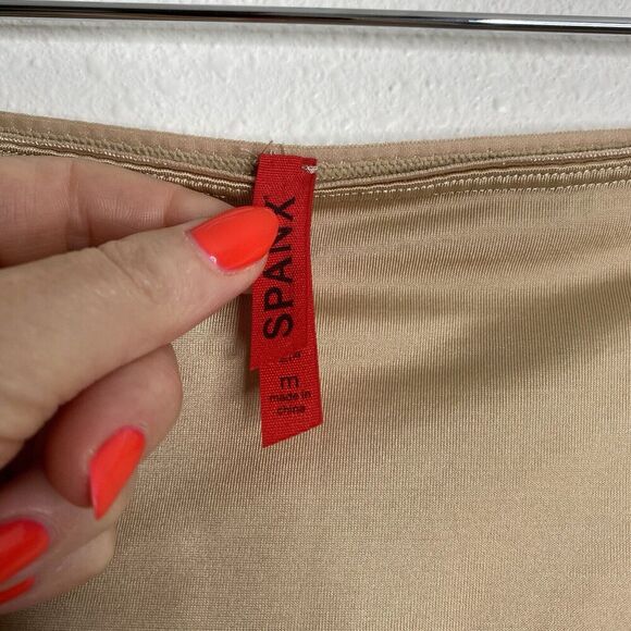 Spanx Simplicity Half Slip Tan Raw Hem Skirt Size M - Picture 2 of 3